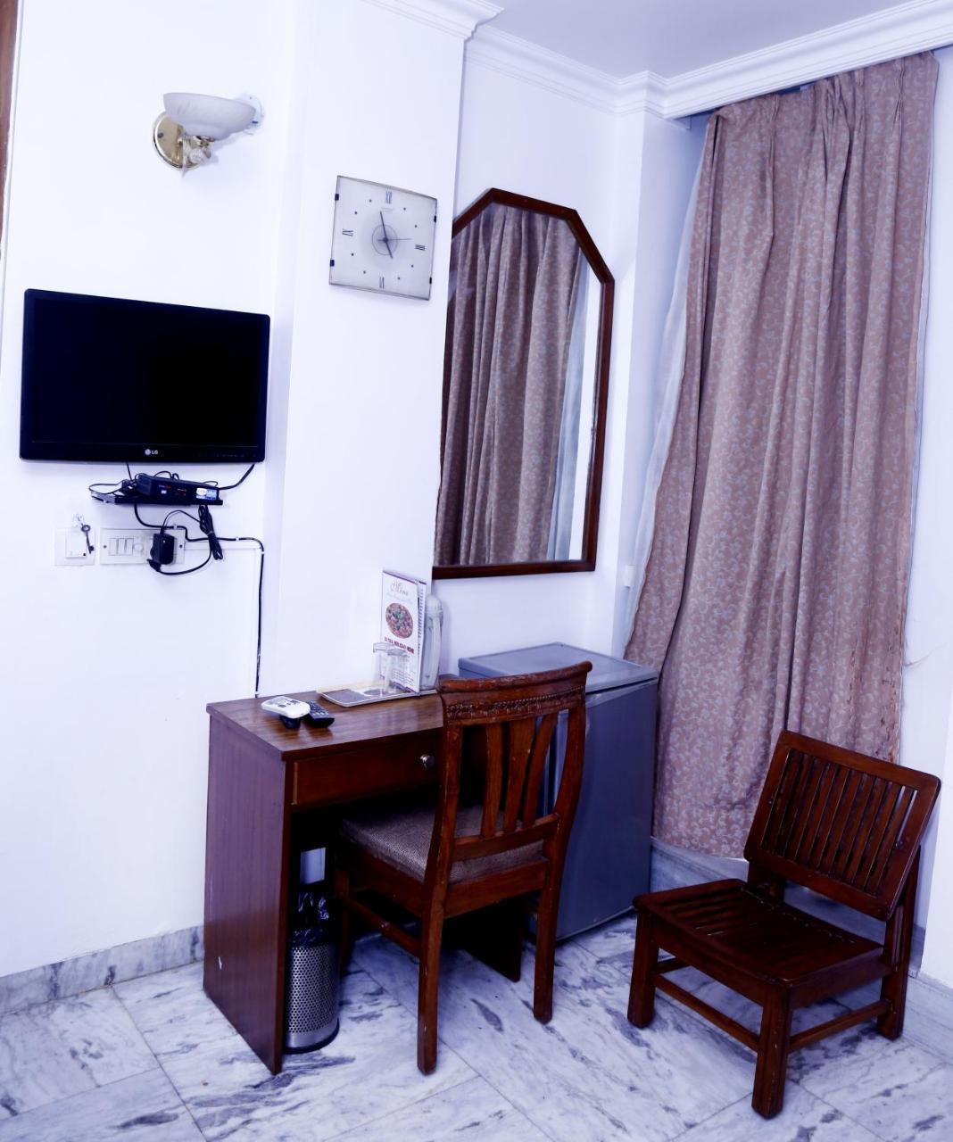Batra Holiday Home - Couple Friendly Stays Deli Exterior foto
